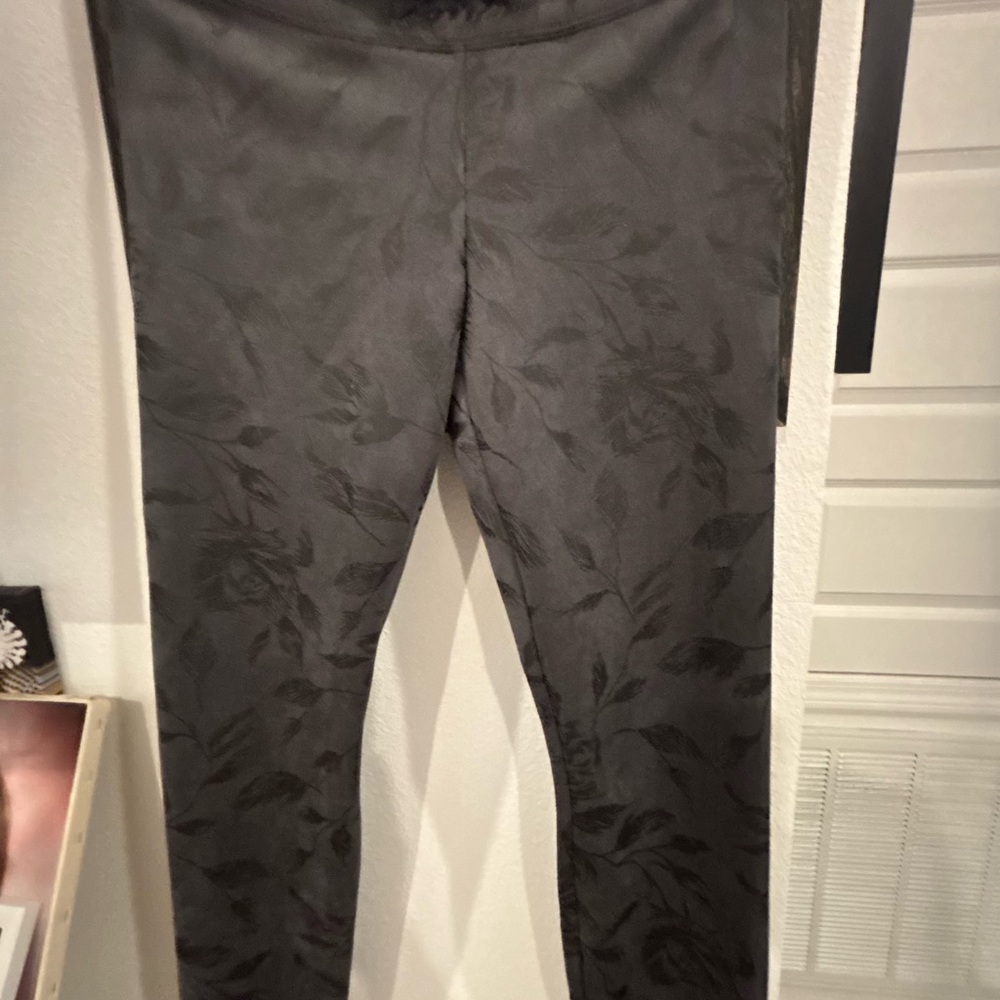 Runway Leggings Whitehouse Black Market SZ 10L